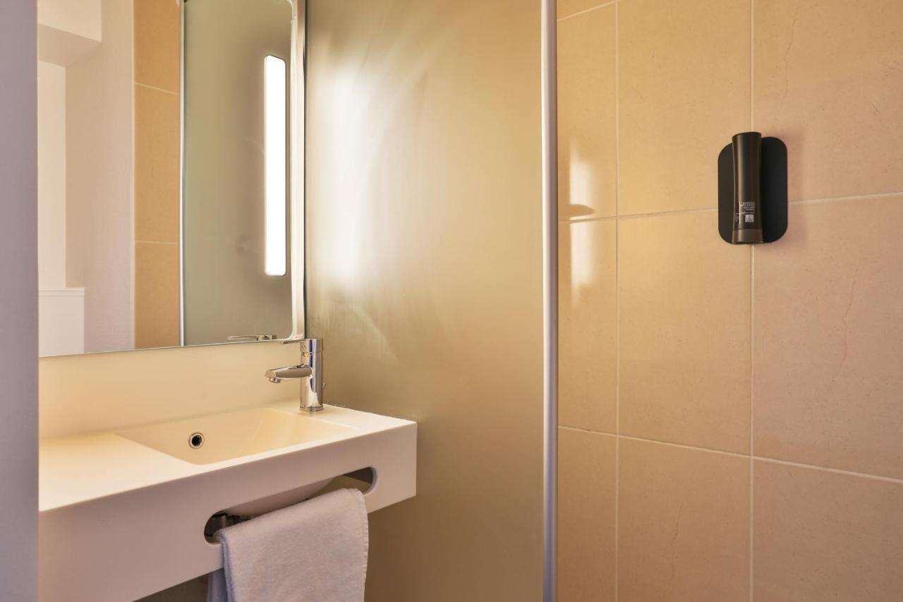 B&B Hotel La Roche-Sur-Yon Mouilleron-le-Captif Bagian luar foto